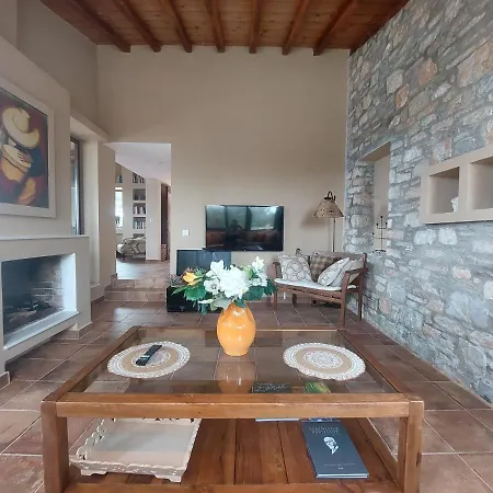 Luxury In Sklithri